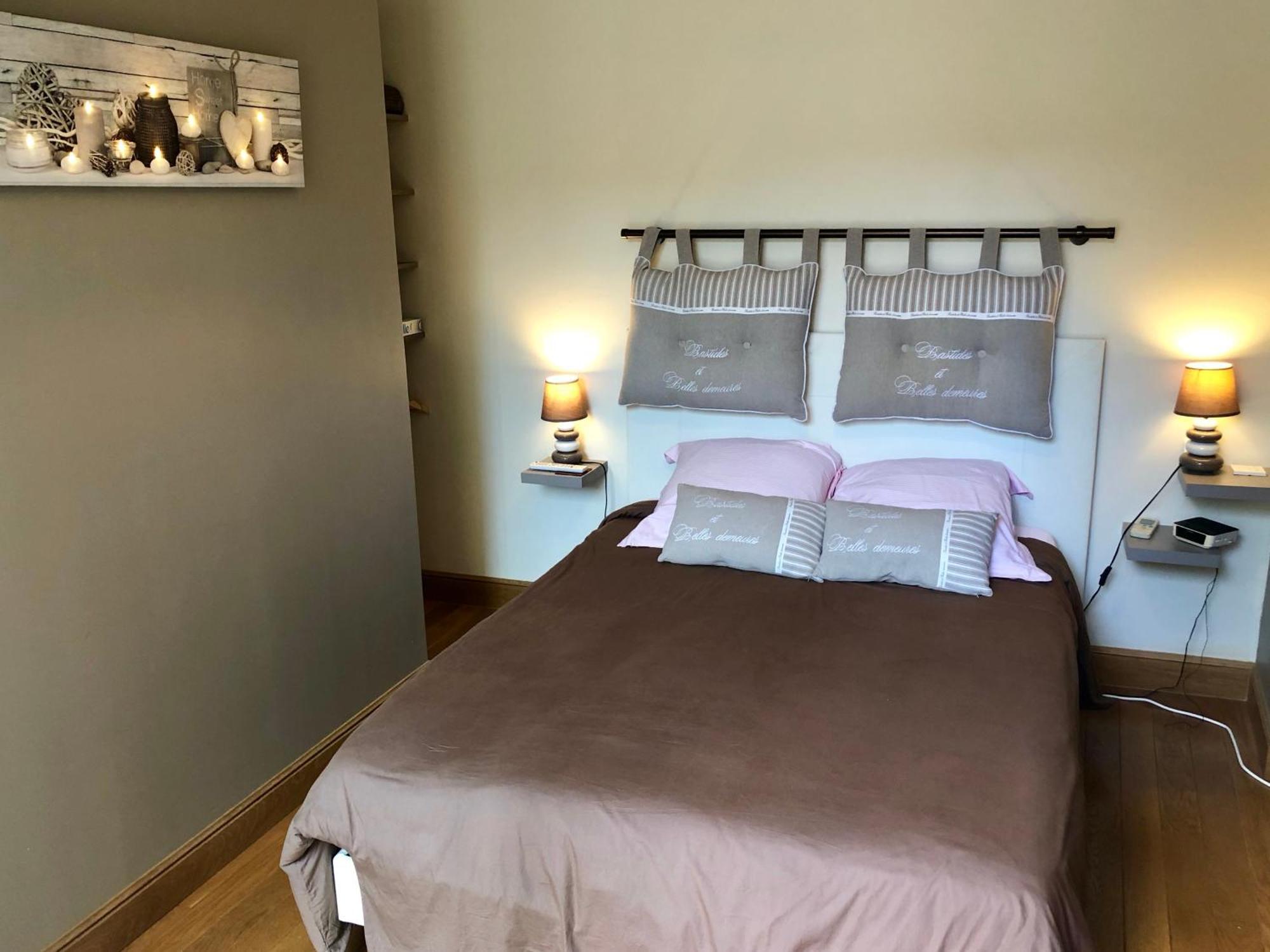 Deluxe Double Room Shower